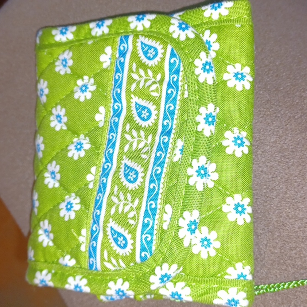 Vera Bradley Pkt wallet apple green